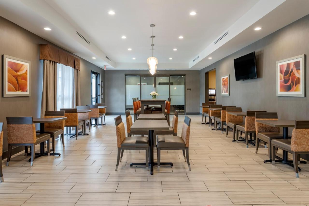 Comfort Suites Near Sam Houston Race Park Jersey Village Экстерьер фото