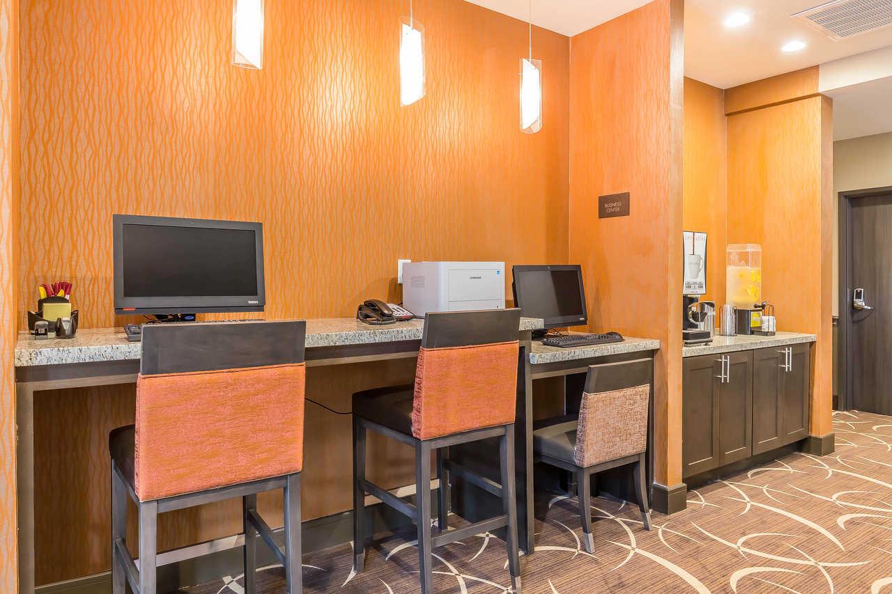 Comfort Suites Near Sam Houston Race Park Jersey Village Экстерьер фото