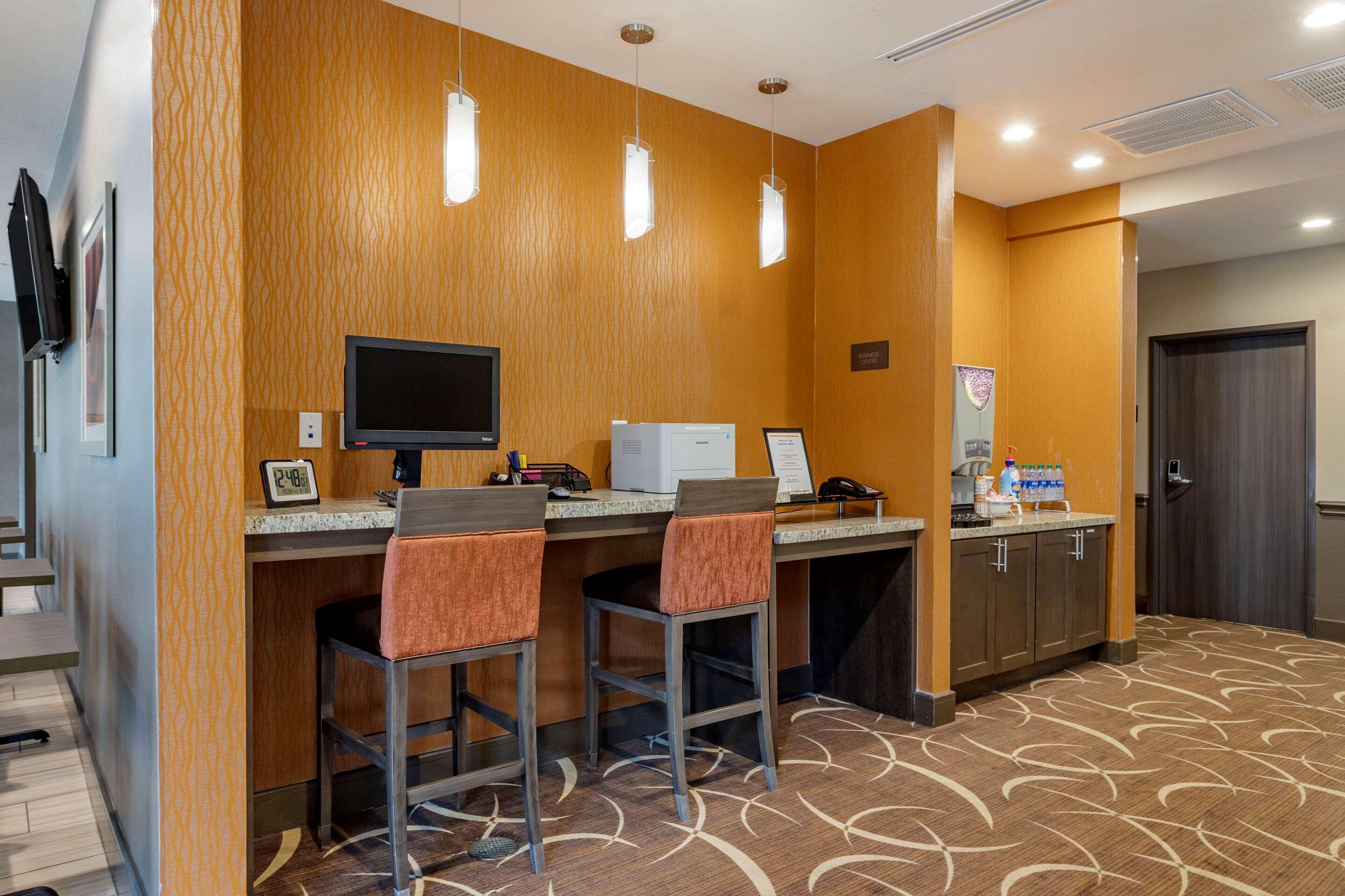 Comfort Suites Near Sam Houston Race Park Jersey Village Экстерьер фото